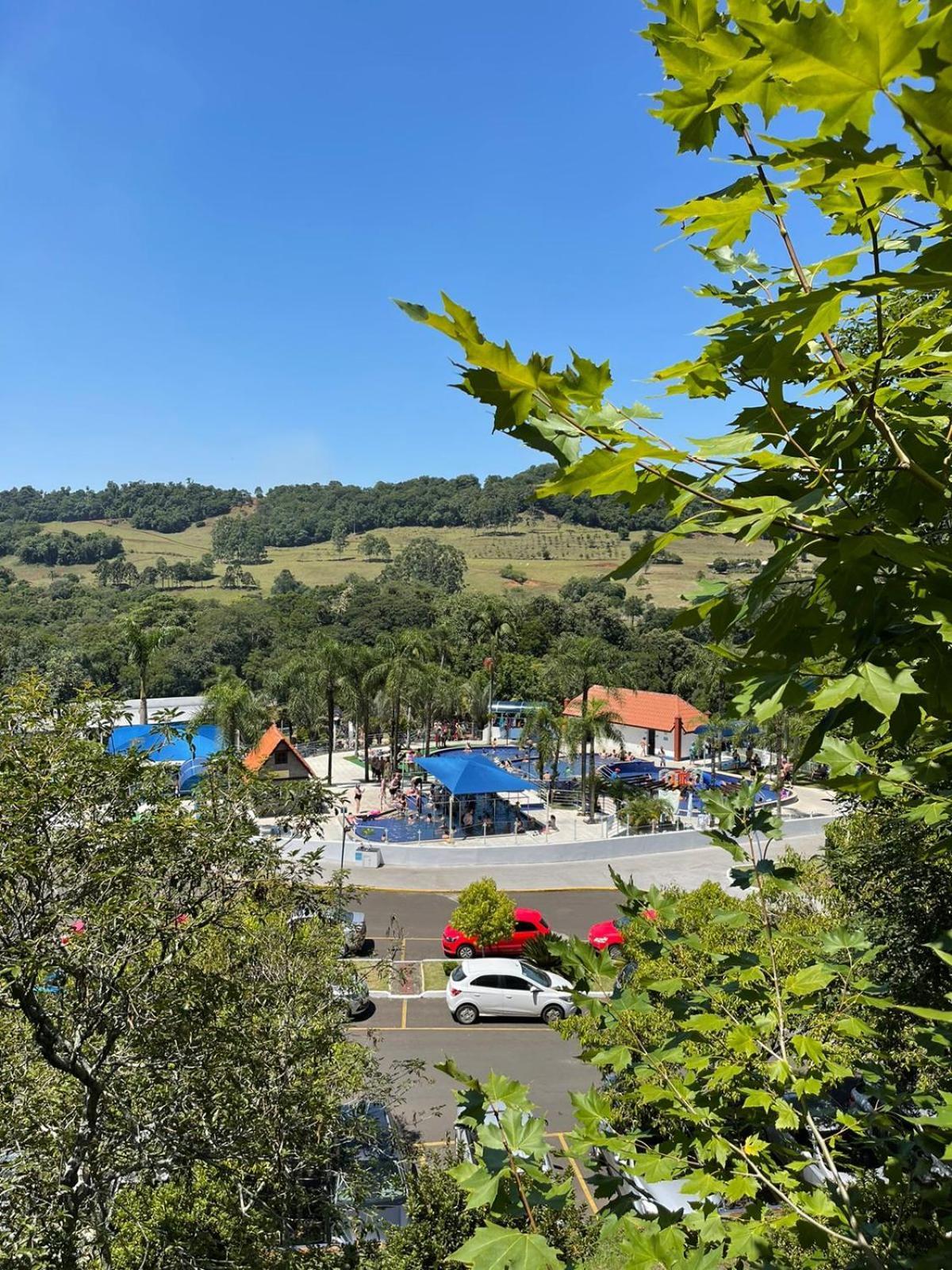 Apto Das Lavandas - 2 Quartos - Apto Todo Climatizado - A 150M Do Parque Termal! Piratuba Esterno foto